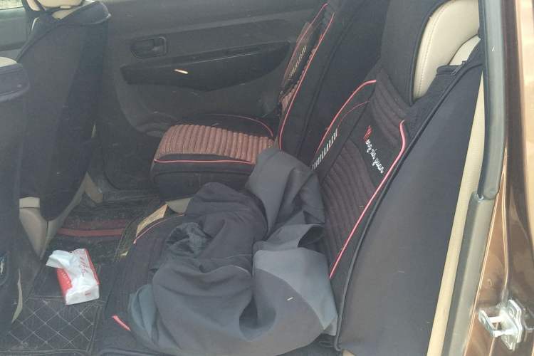 Used Wuling Hongguang 2014 1.2L S Standard Version China IV Standard Left Rear Seat