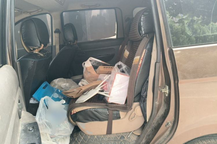 Used Wuling Hongguang 2014 1.5L S Standard Version Left Rear Seat