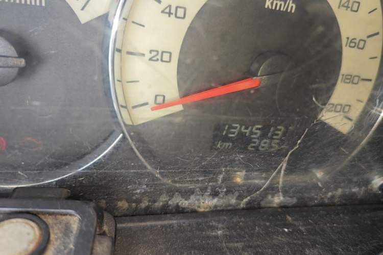 Used Wuling Hongguang 2014 1.2L S Comfort Model China IV Odometer Close Up