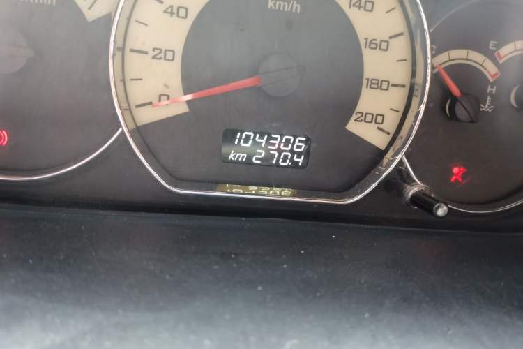 Used Wuling Hongguang 2014 1.5L S Luxury Model Odometer Close Up