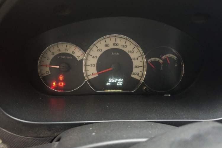 Used Wuling Hongguang 2014 1.2L S Comfort Model China IV Odometer Close Up
