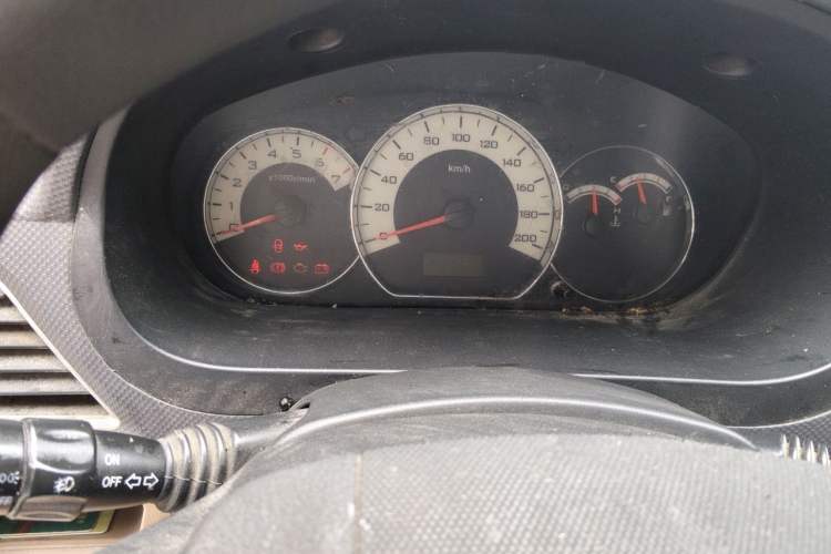 Used Wuling Hongguang 2014 1.5L S Luxury Model Odometer Close Up