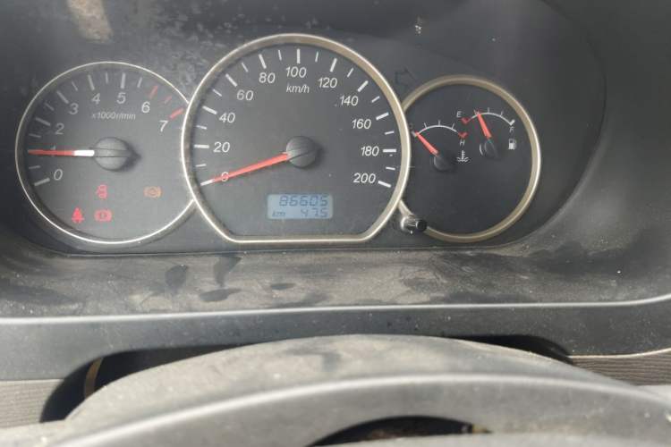 Used Wuling Hongguang 2014 1.5L S Standard Version Odometer Close Up