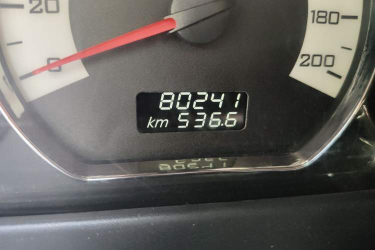 Used Wuling Hongguang 2014 1.2L S Comfort Model China IV Odometer Close Up