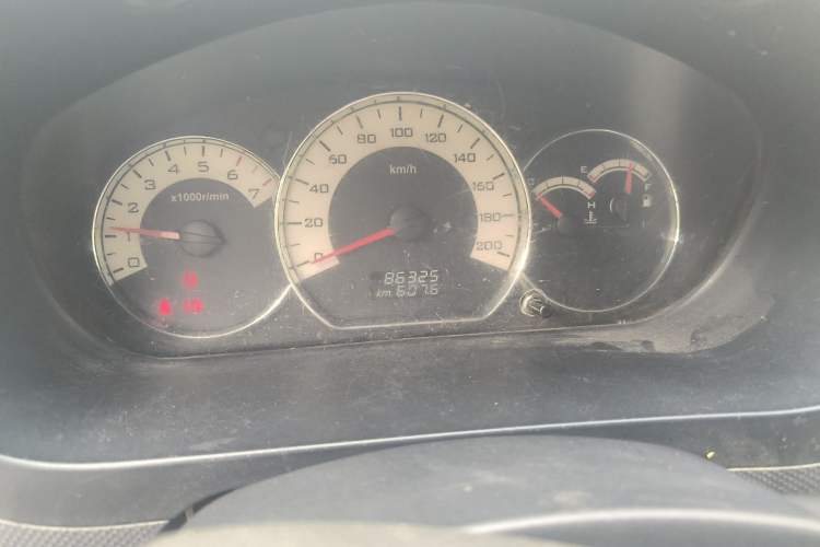 Used Wuling Hongguang 2014 1.5L S Luxury Model Odometer Close Up