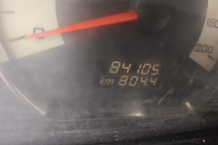 Used Wuling Hongguang 2014 1.2L S Standard Version China IV Standard Odometer Close Up
