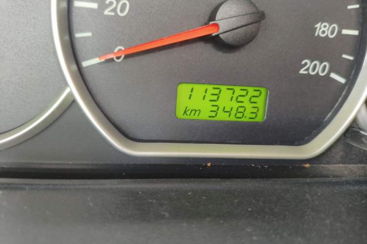 Used Wuling Hongguang 2014 1.5L S Standard Version Odometer Close Up