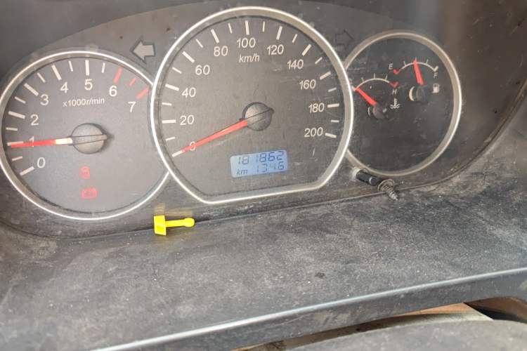 Used Wuling Hongguang 2014 1.5L S Standard Version Odometer Close Up