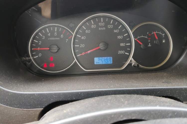 Used Wuling Hongguang 2014 1.5L S Standard Version Odometer Close Up