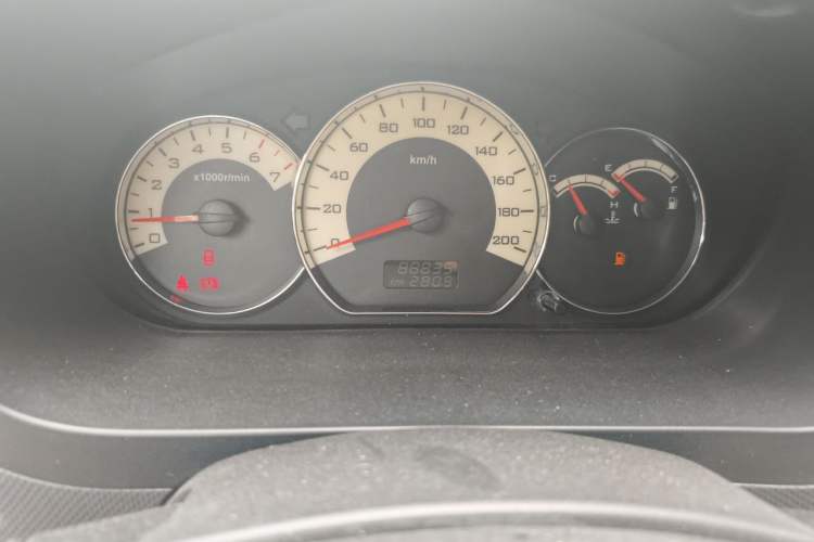 Used Wuling Hongguang 2014 1.5L S Comfort Model Odometer Close Up