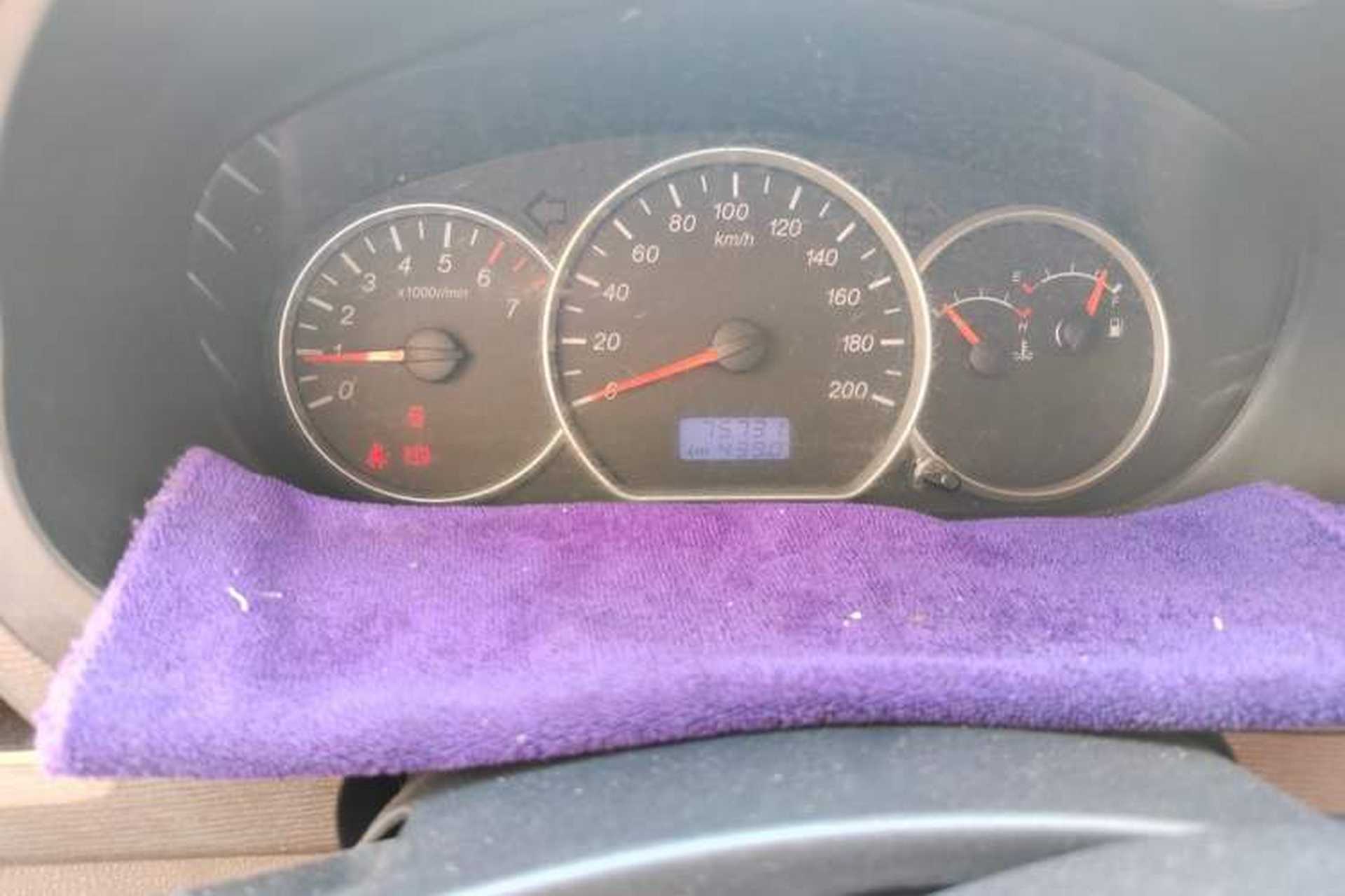 Used Wuling Hongguang 2014 1.5L S Standard Version Odometer Close Up