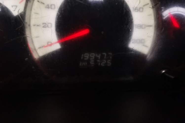 Used Wuling Hongguang 2014 1.5L S Luxury Model Odometer Close Up