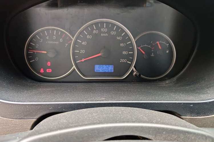 Used Wuling Hongguang 2014 1.5L S Standard Version Odometer Close Up