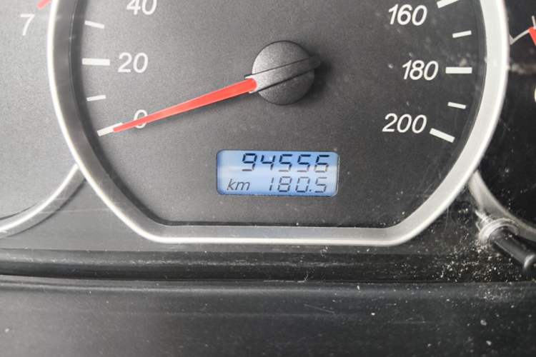 Used Wuling Hongguang 2014 1.5L S Standard Version Odometer Close Up