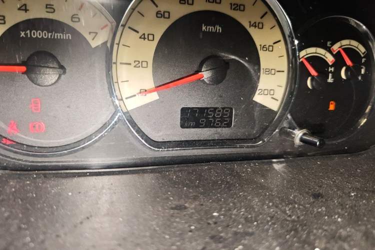 Used Wuling Hongguang 2014 1.5L S Luxury Model Odometer Close Up