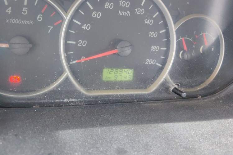 Used Wuling Hongguang 2014 1.5L Base Version Odometer Close Up