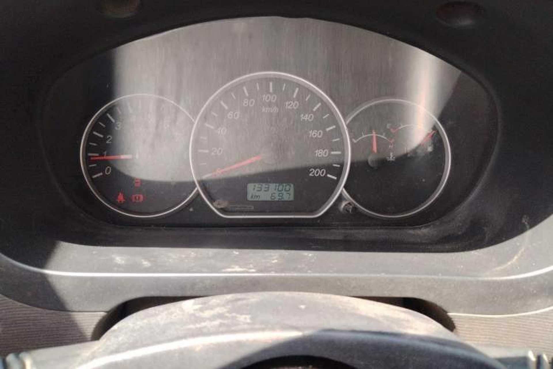 Used Wuling Hongguang 2014 1.5L S Standard Version Odometer Close Up