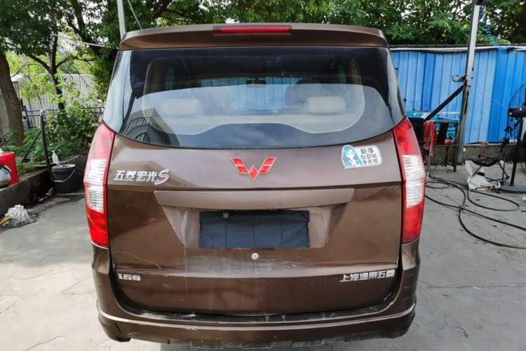 Used Wuling Hongguang 2014 1.5L S Standard Version Rear