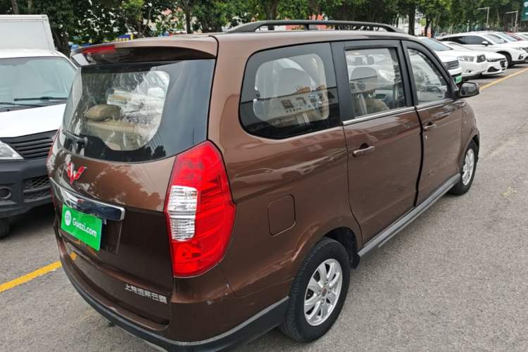 Used Wuling Hongguang 2014 1.5L S Comfort Model Rear Right 45 Deg