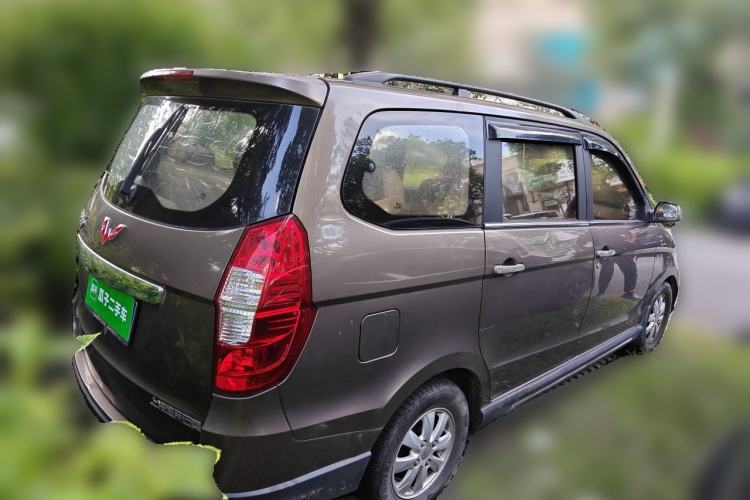Used Wuling Hongguang 2014 1.5L S Comfort Model Rear Right 45 Deg