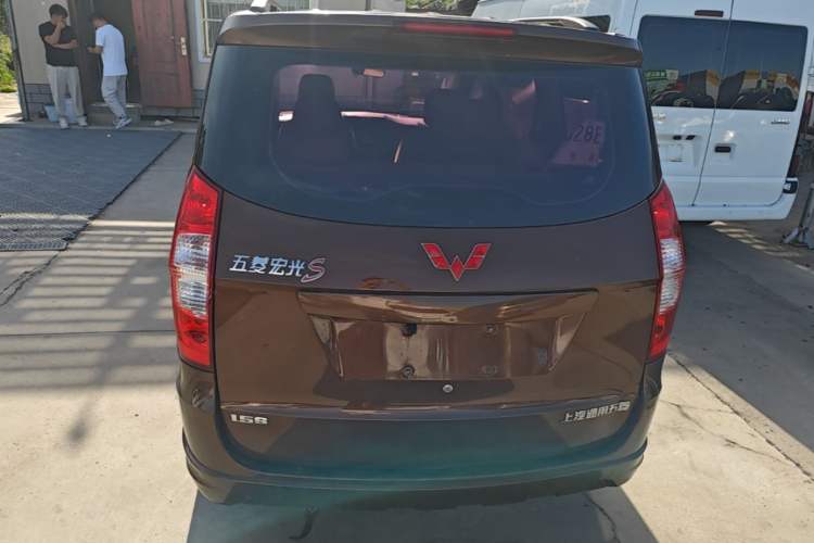 Used Wuling Hongguang 2014 1.5L S Standard Version Rear
