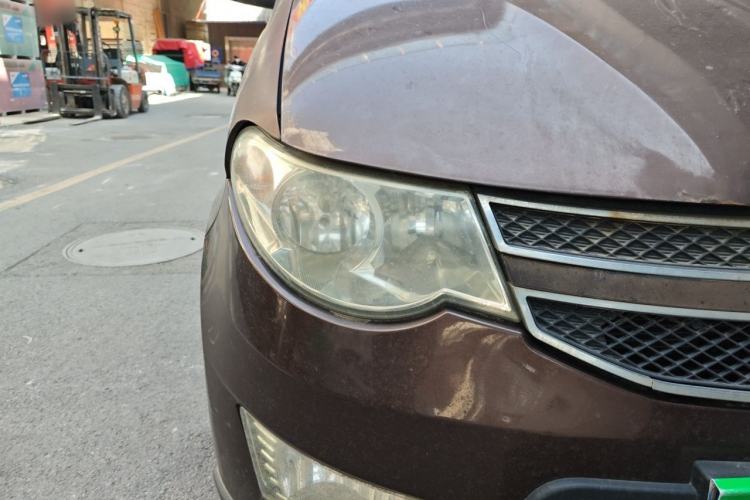 Used Wuling Hongguang 2014 1.5L S Luxury Model Right Front Headlight