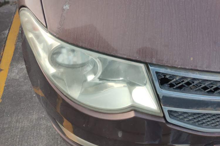 Used Wuling Hongguang 2014 1.2L S Standard Version China IV Standard Right Front Headlight