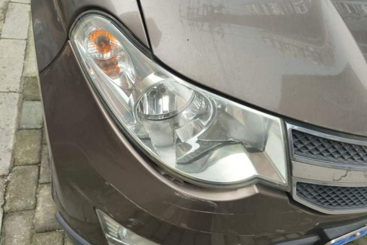 Used Wuling Hongguang 2014 1.5L S Luxury Model Right Front Headlight
