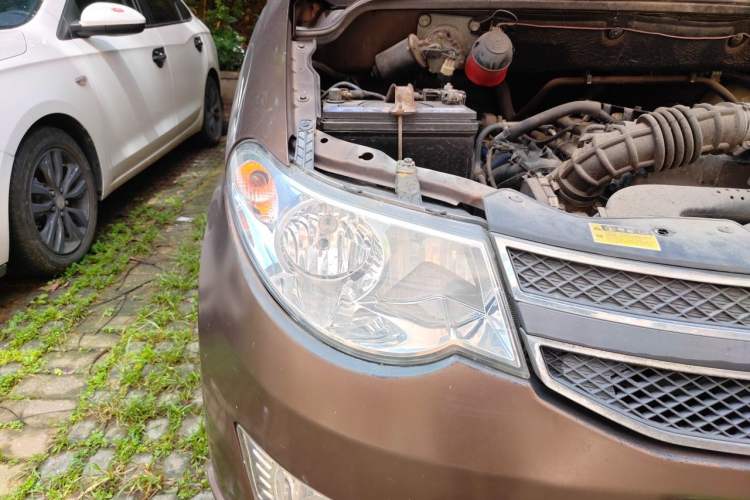 Used Wuling Hongguang 2014 1.5L S Standard Version Right Front Headlight