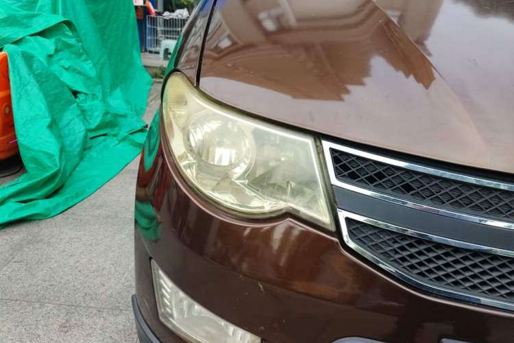 Used Wuling Hongguang 2014 1.2L S Standard Version China IV Standard Right Front Headlight