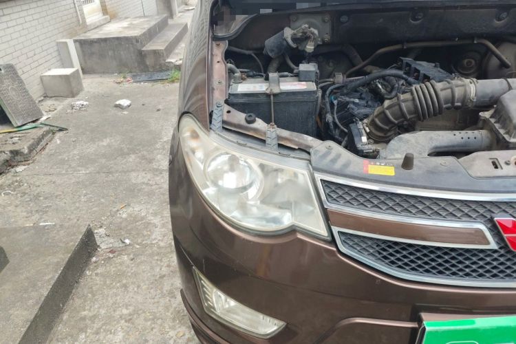 Used Wuling Hongguang 2014 1.5L S Standard Version Right Front Headlight
