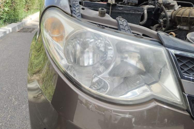 Used Wuling Hongguang 2014 1.2L S Comfort Model China IV Right Front Headlight