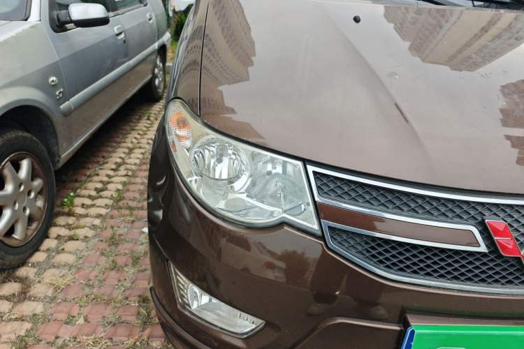 Used Wuling Hongguang 2014 1.5L S Standard Version Right Front Headlight