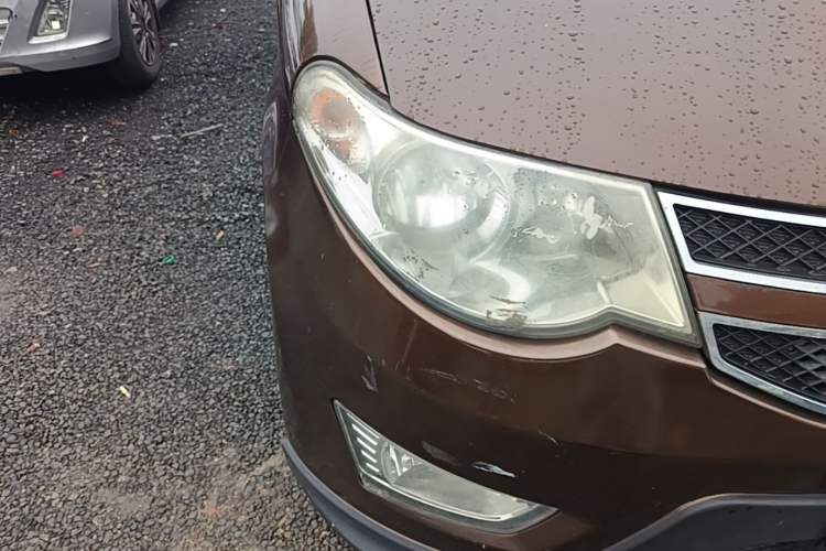 Used Wuling Hongguang 2014 1.5L S Comfort Model Right Front Headlight