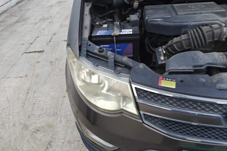 Used Wuling Hongguang 2014 1.5L S Luxury Model Right Front Headlight