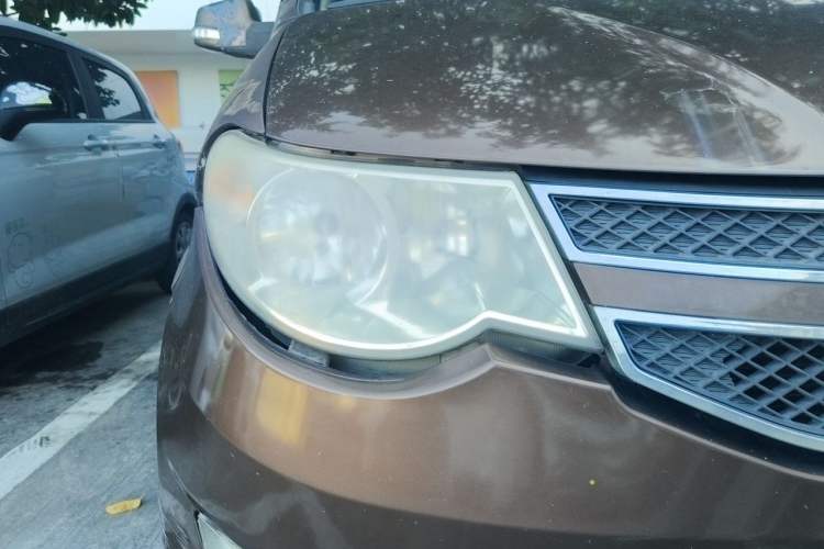 Used Wuling Hongguang 2014 1.5L S Luxury Model Right Front Headlight