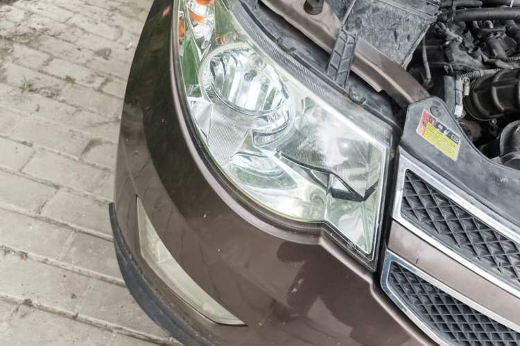 Used Wuling Hongguang 2014 1.5L S Comfort Model Right Front Headlight