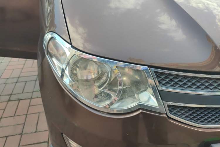 Used Wuling Hongguang 2014 1.5L S Comfort Model Right Front Headlight