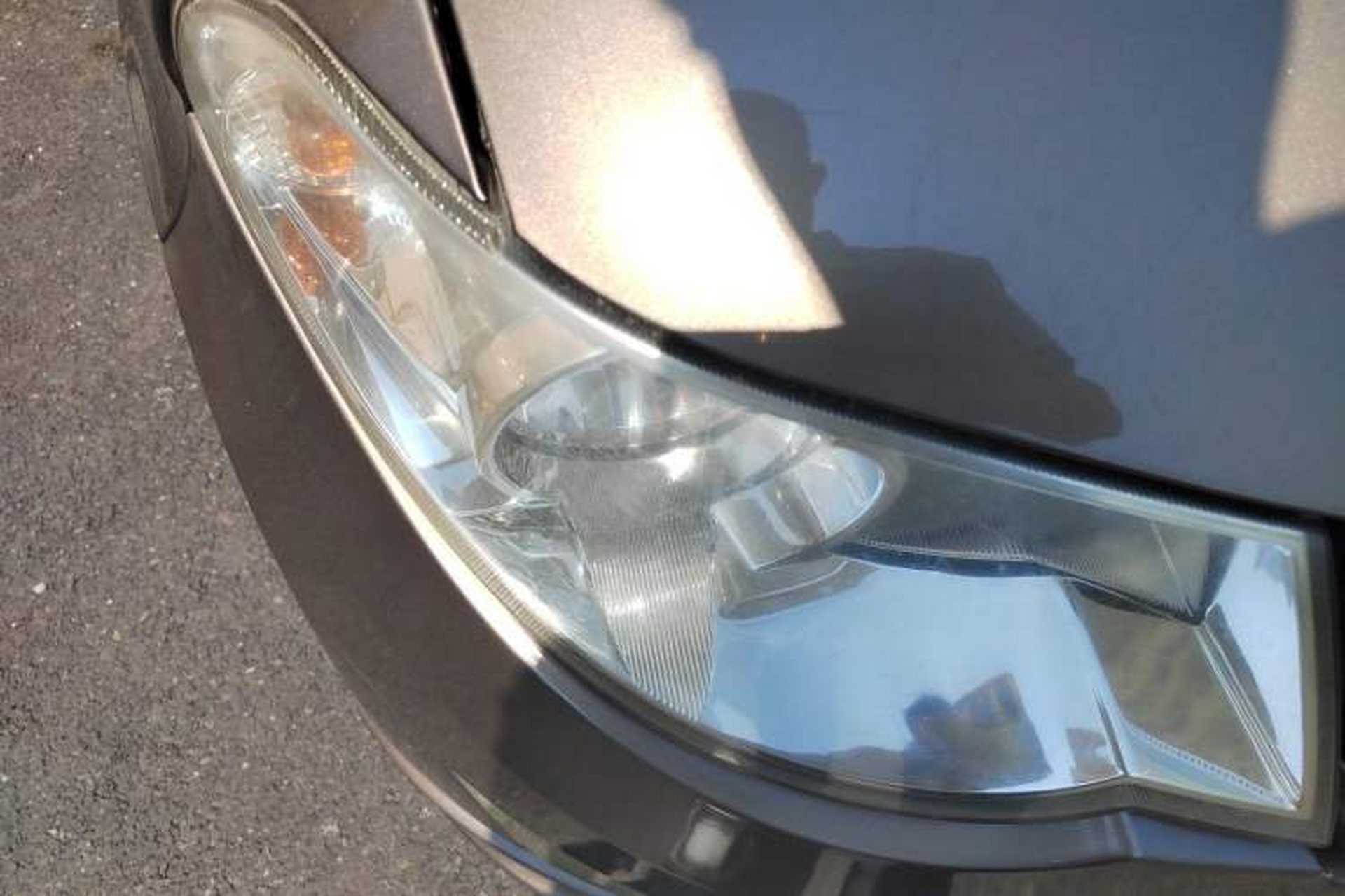 Used Wuling Hongguang 2014 1.5L S Standard Version Right Front Headlight