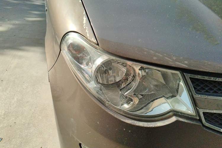 Used Wuling Hongguang 2014 1.5L S Luxury Model Right Front Headlight