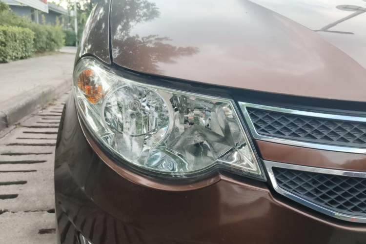 Used Wuling Hongguang 2014 1.5L S Comfort Model Right Front Headlight