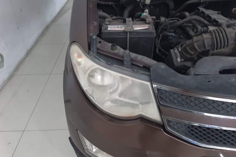 Used Wuling Hongguang 2014 1.5L S Standard Version Right Front Headlight