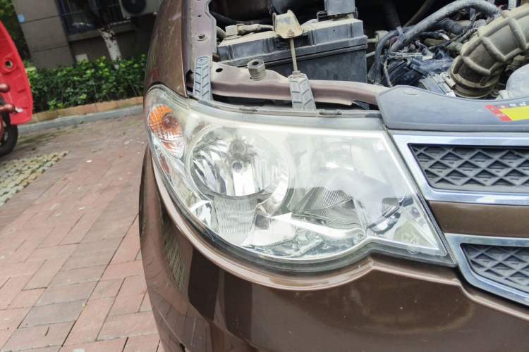 Used Wuling Hongguang 2014 1.5L S Standard Version Right Front Headlight