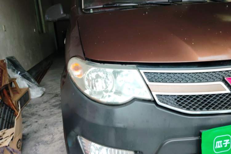 Used Wuling Hongguang 2014 1.5L S Standard Version Right Front Headlight