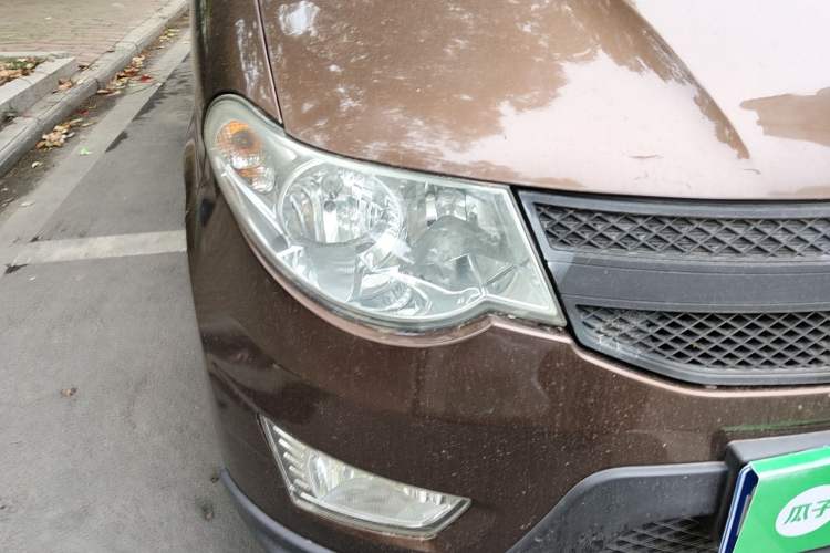 Used Wuling Hongguang 2014 1.5L S Comfort Model Right Front Headlight