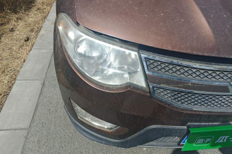 Used Wuling Hongguang 2014 1.5L S Comfort Model Right Front Headlight