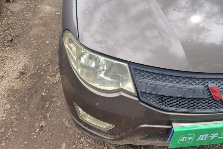 Used Wuling Hongguang 2014 1.5L Base Version Right Front Headlight