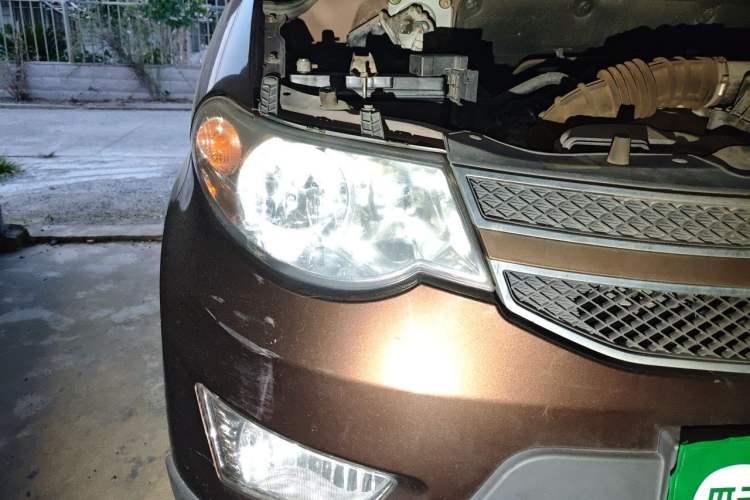 Used Wuling Hongguang 2014 1.5L S Comfort Model Right Front Headlight