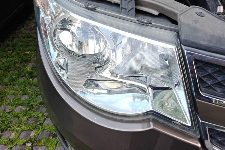 Used Wuling Hongguang 2014 1.5L S Comfort Model Right Front Headlight