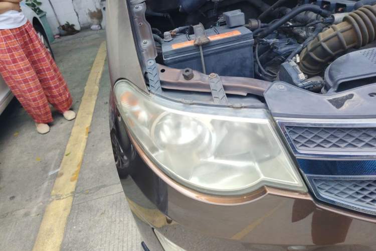 Used Wuling Hongguang 2014 1.5L S Comfort Model Right Front Headlight
